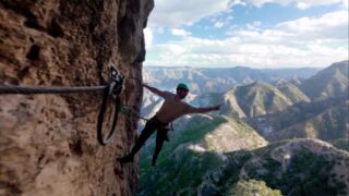 🚨Viaje para dos creadores a Chihuahua 🚨
Todavía estás a tiempo de ser 1️⃣ de los 2️⃣ creadores que viajarán a @ahchihuahua este próximo mes de marzo.
¿Qué tienes que hacer?
1️⃣ Comparte el Reel vertical que está publicado en nuestro feed
2️⃣ Menciona y sigue @ahchihuahua + @birratoures
El plazo finaliza mañana domingo a las 23:59h 😮
#Chihuahua es montañas, valles, ríos y riachuelos, dunas blancas y paisajes semidesérticos, fauna silvestre, pueblos históricos y cultura indígena: una gran oportunidad para conectarse con la tierra, iluminar la conciencia y despertar los sentidos.
El estado más grande de México destaca por sus joyas naturales y culturales, como las majestuosas Barrancas del Cobre, cuatro veces más grandes que el Gran Cañón, el icónico tren Chepe Express, y la riqueza de las comunidades rarámuri.
#HeymondoBirratour #creadoresdecontenido