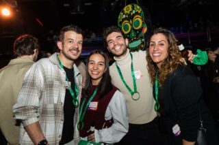 Ya casi casi terminamos. Imposible no compartir tantas y tantas fotos de esa noche.
Pronto estarán todas en nuestra web birratour.com
#HeymondoBirratour #creadoresdecontenido #influencers #viajes